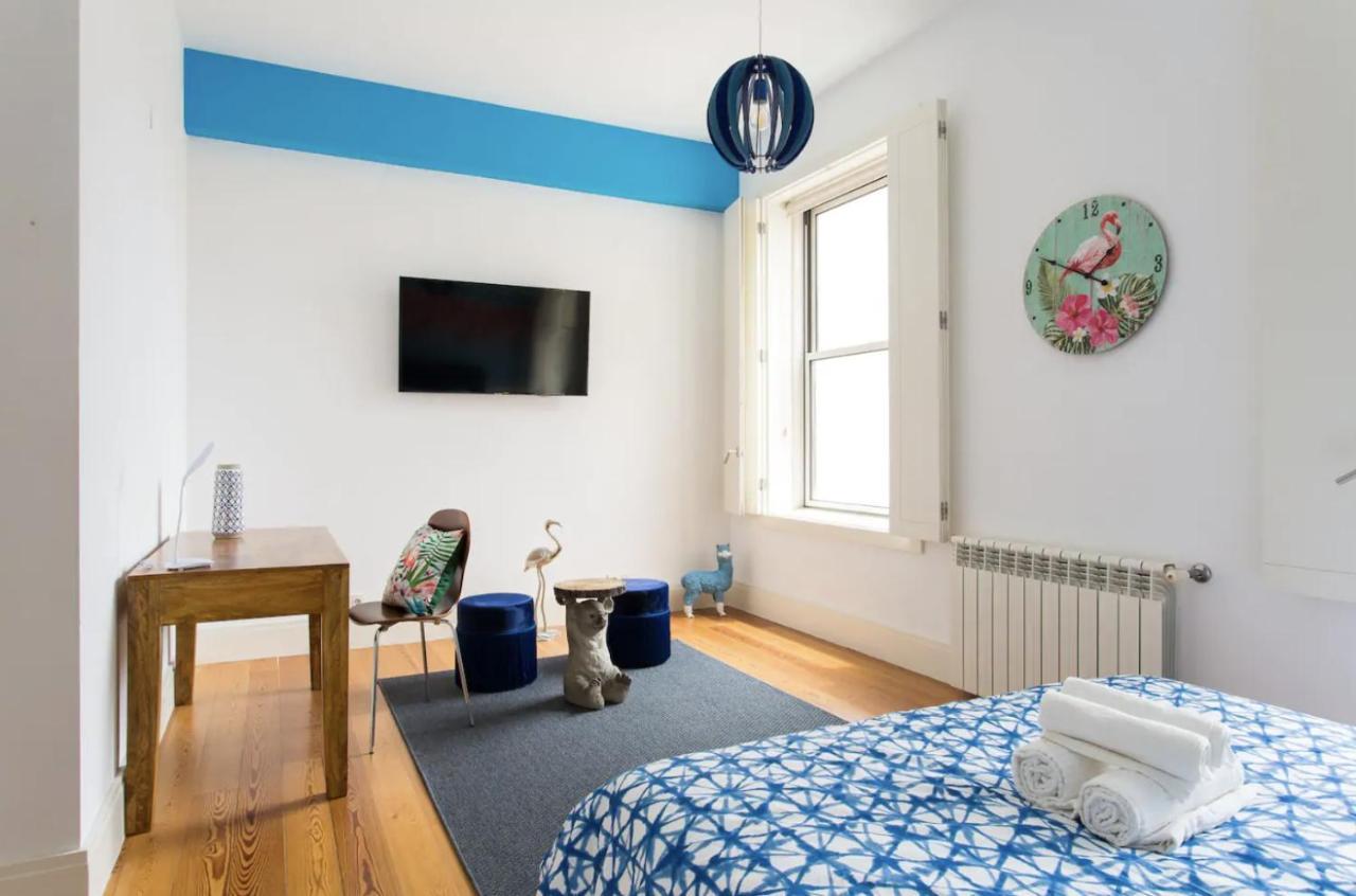 Beautiful 3-Story House In Chiado With A 40M² Private Terrace Apartment ลิสบอน ภายนอก รูปภาพ