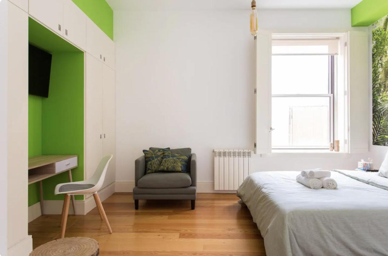Beautiful 3-Story House In Chiado With A 40M² Private Terrace Apartment ลิสบอน ภายนอก รูปภาพ