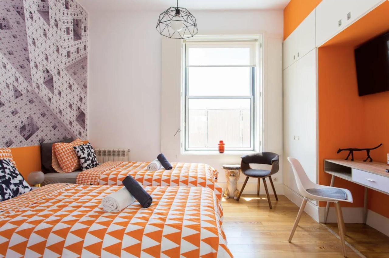 Beautiful 3-Story House In Chiado With A 40M² Private Terrace Apartment ลิสบอน ภายนอก รูปภาพ